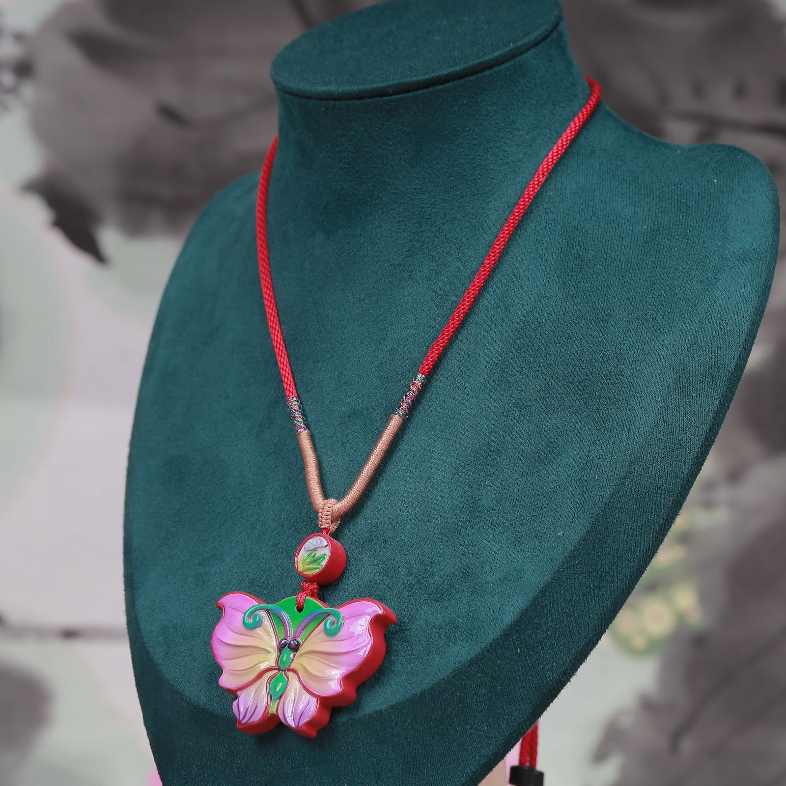 An Exquisite Cinnabar Butterfly Pattern Pendant - 5