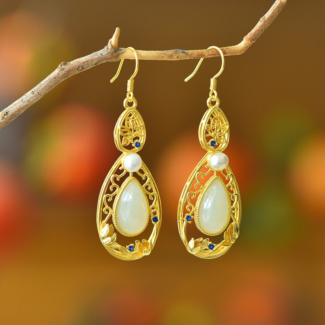 A Pair of Exquisite Sterling Silver-Gold Plated Inlaid White Jade Earrings: A Pair of Exquisite Sterling Silver-Gold Plated Inlaid White Jade Earrings,Size:0.3inx0.5in 一对纯银镀金镶白玉耳环