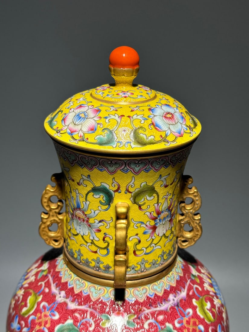 A Huge Red Ground Enamel Lotus Pattern Bottle - 4