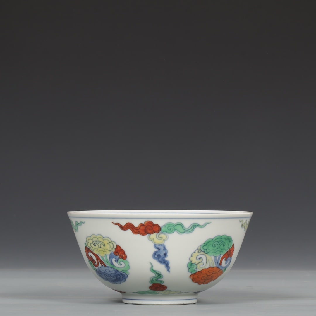 An Exquisite Doucai Auspicious Cloud Pattern Bowl - 4