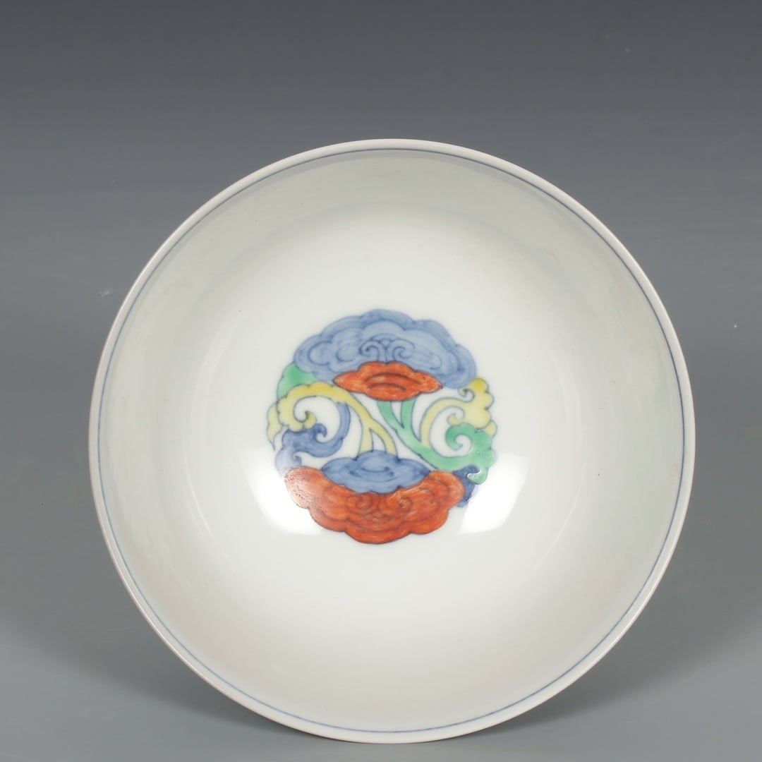 An Exquisite Doucai Auspicious Cloud Pattern Bowl - 7