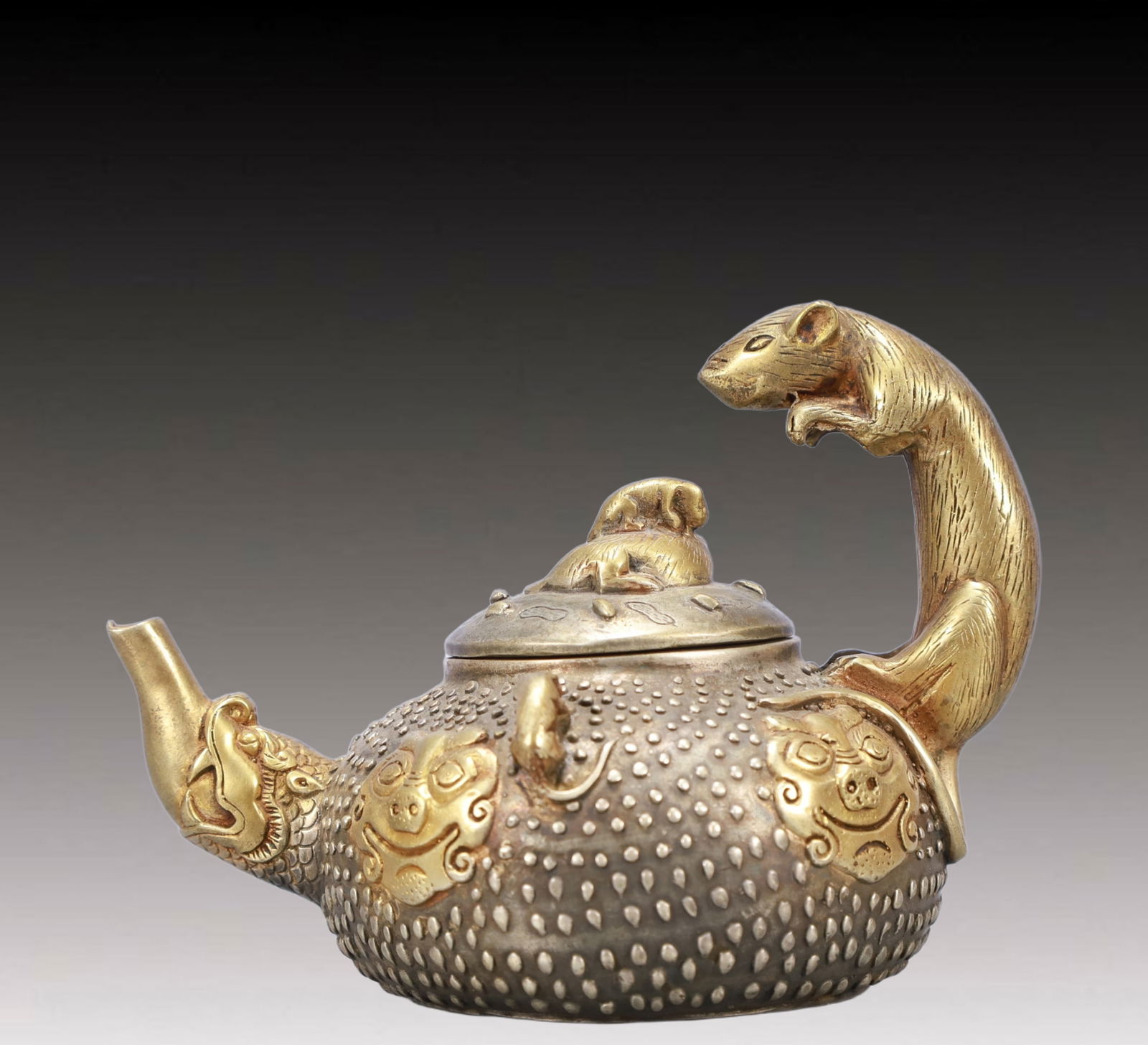 A Rare Gilt Silver Mouse Pattern Ewer - 5