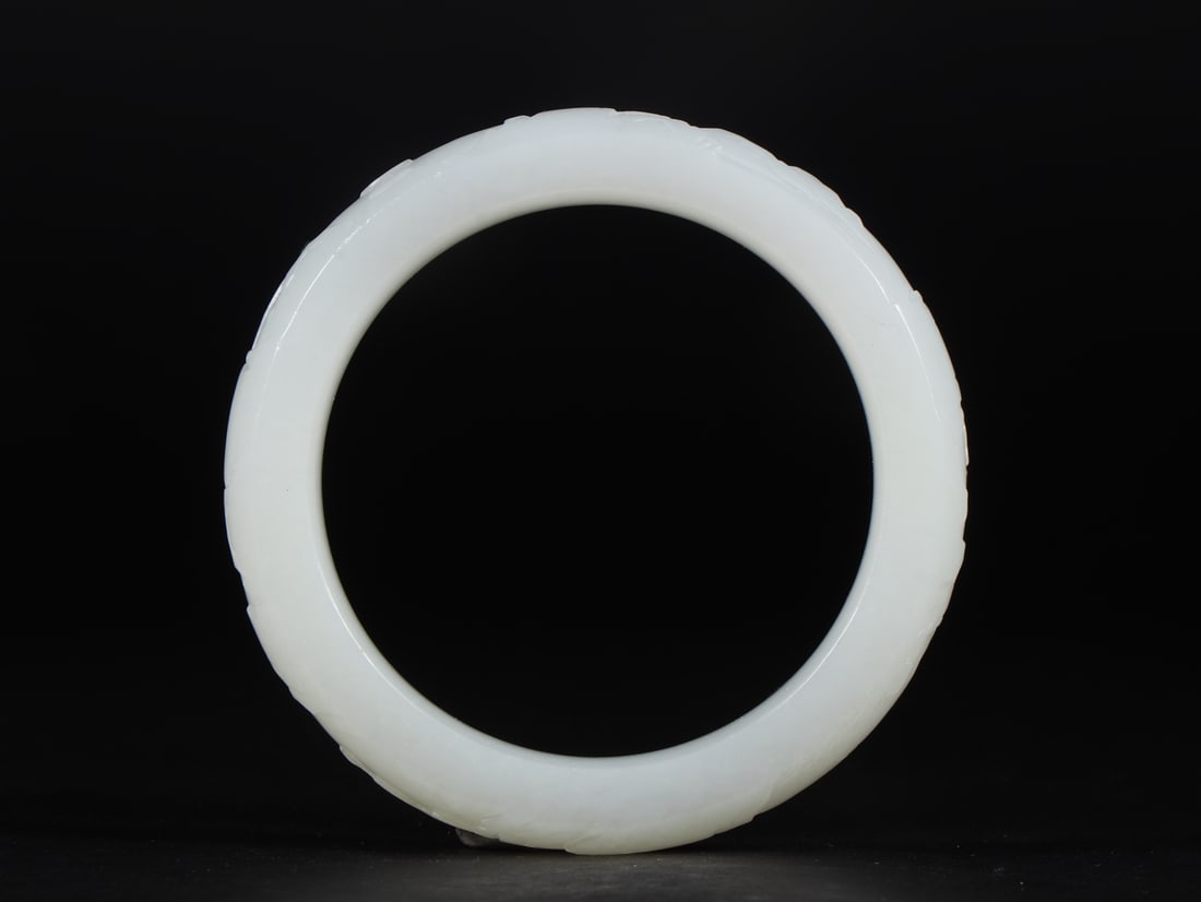 An Exquisite White Jade Landscape Pattern Bracelet - 2