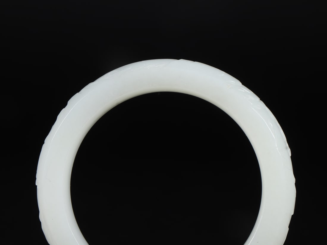 An Exquisite White Jade Landscape Pattern Bracelet - 6