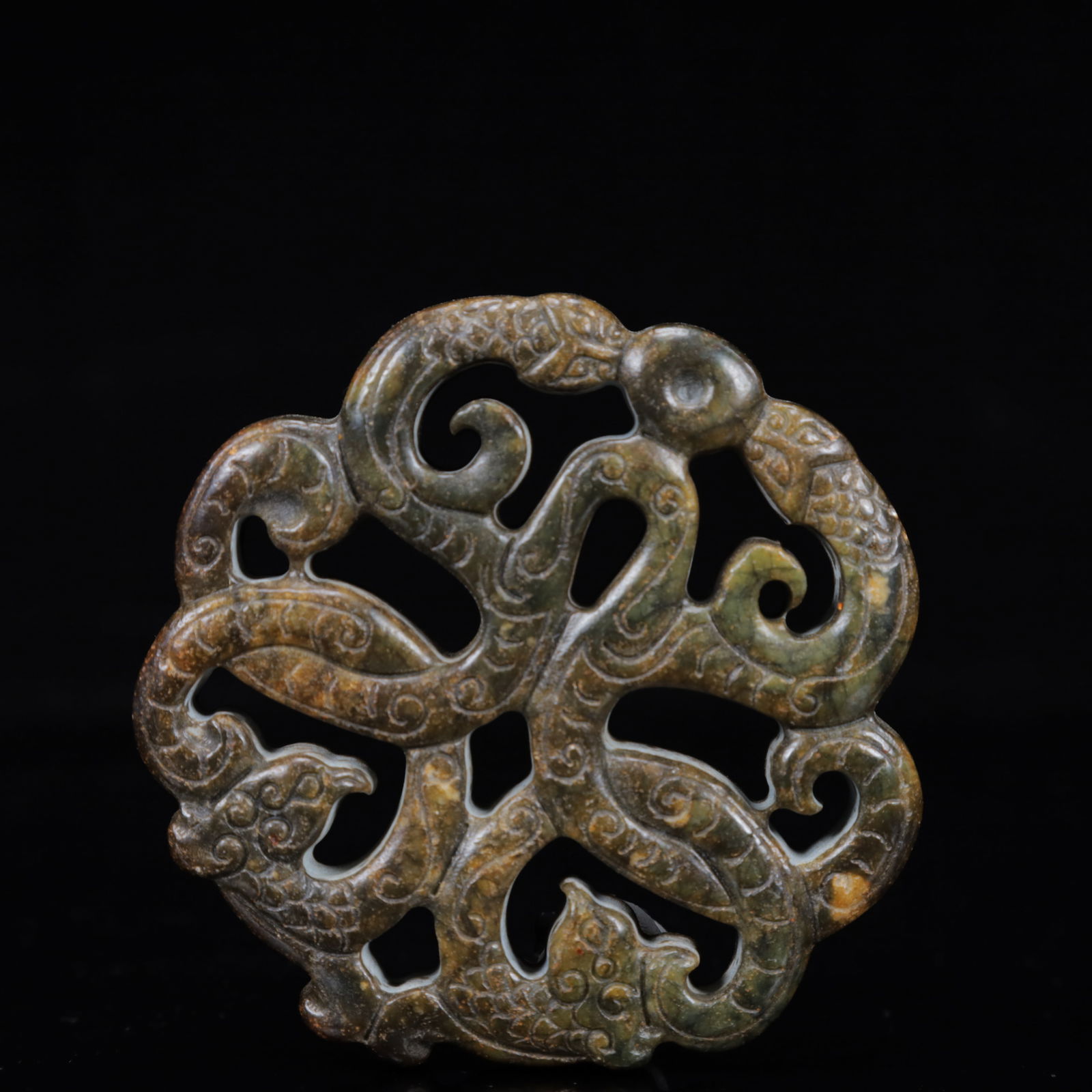 A Rare Gaogu yu Dragon Pendant: A Rare Gaogu yu Dragon Pendant,Ancient Time,China,Size:3.1inx0.4inx3.1in,Weight:98g 高古玉龙挂件,中国远古时期