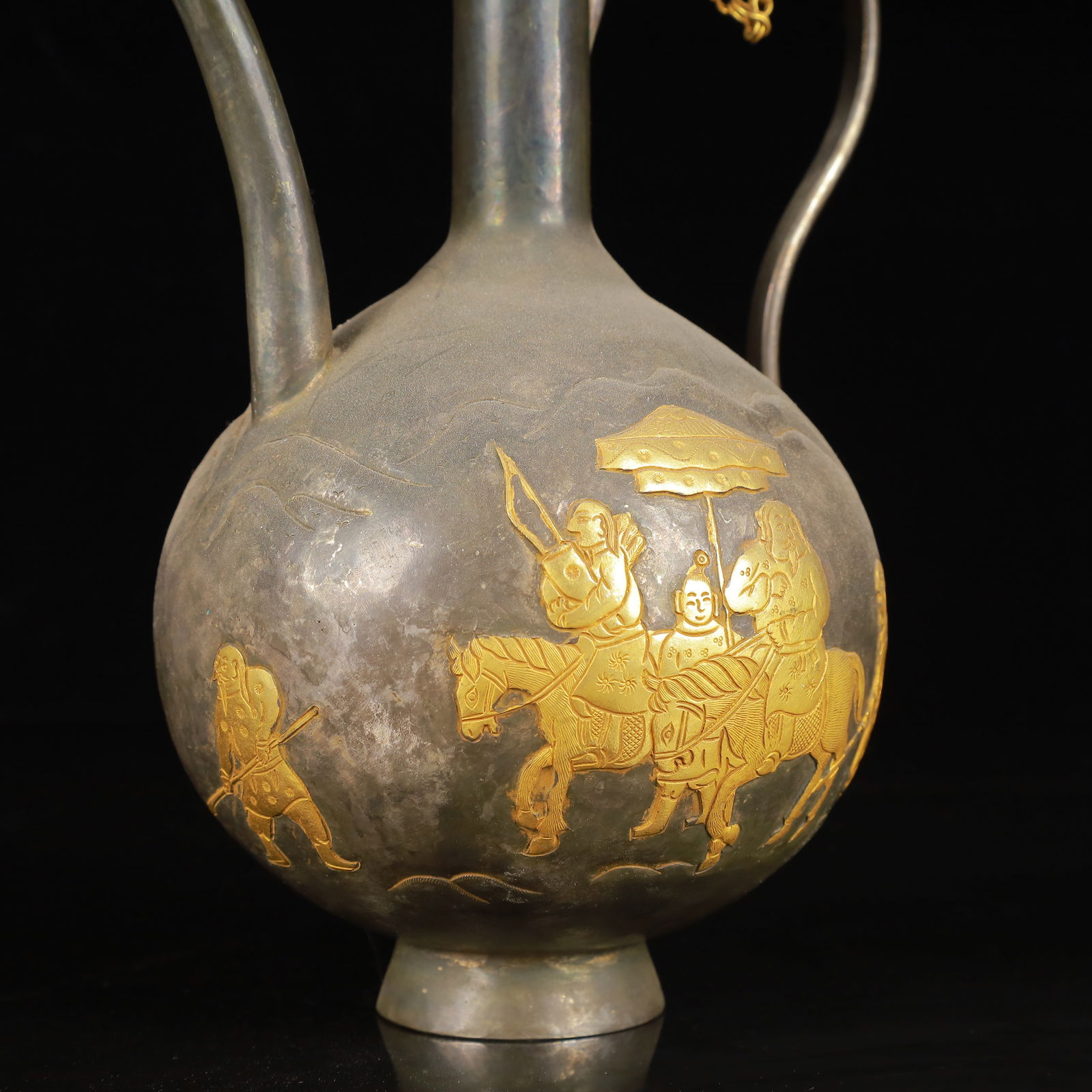 An Exquisite Gilt Silver Figure Pattern Ewer - 9
