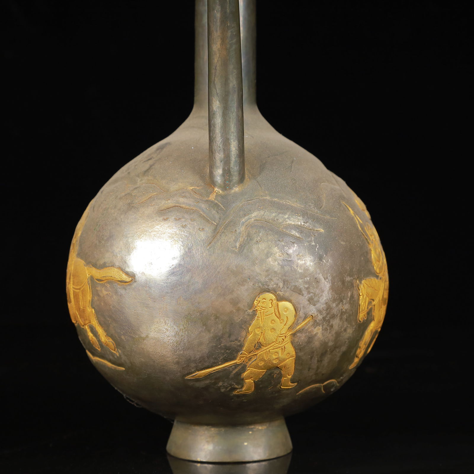 An Exquisite Gilt Silver Figure Pattern Ewer - 6