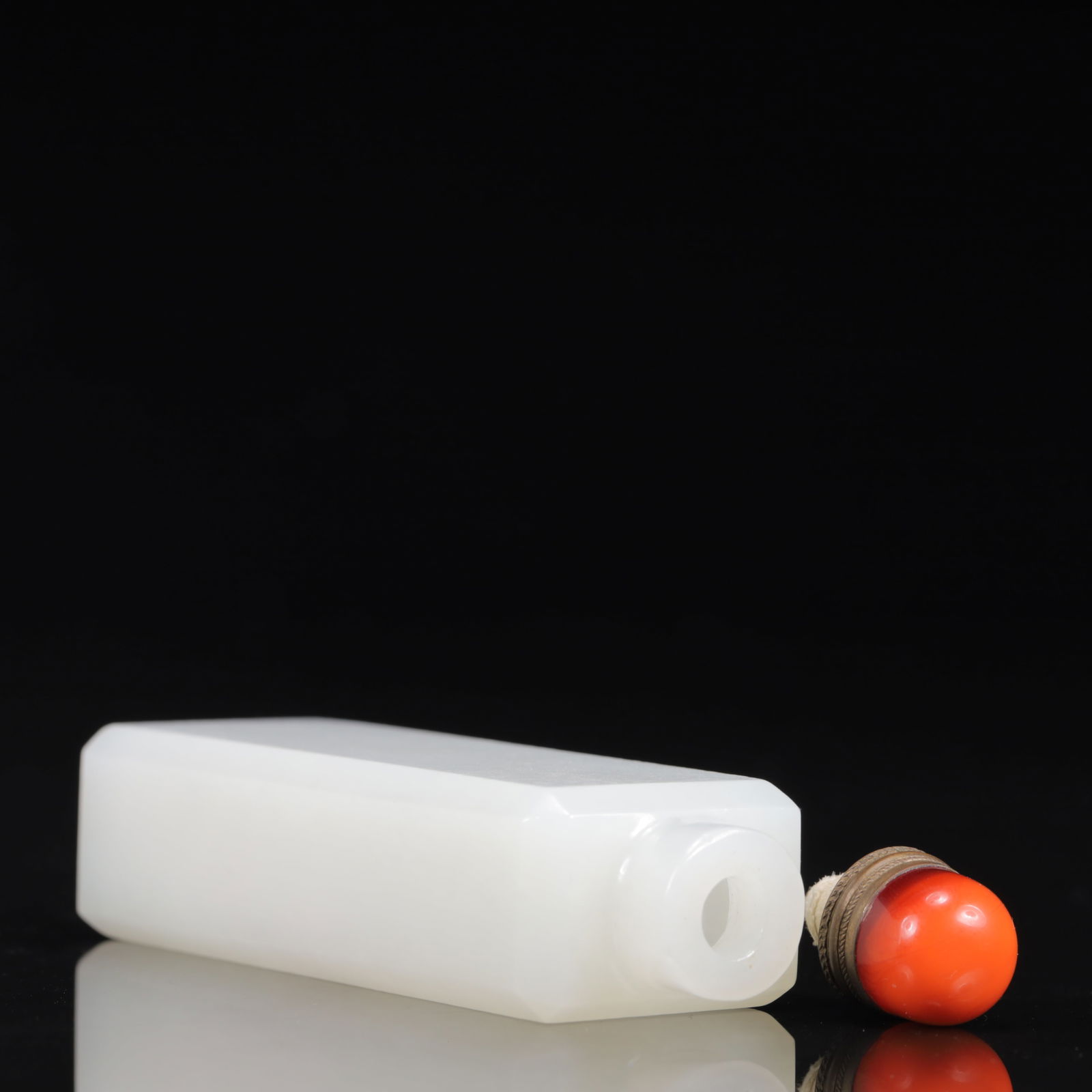 An Exquisite White Jade Snuff Bottle - 7