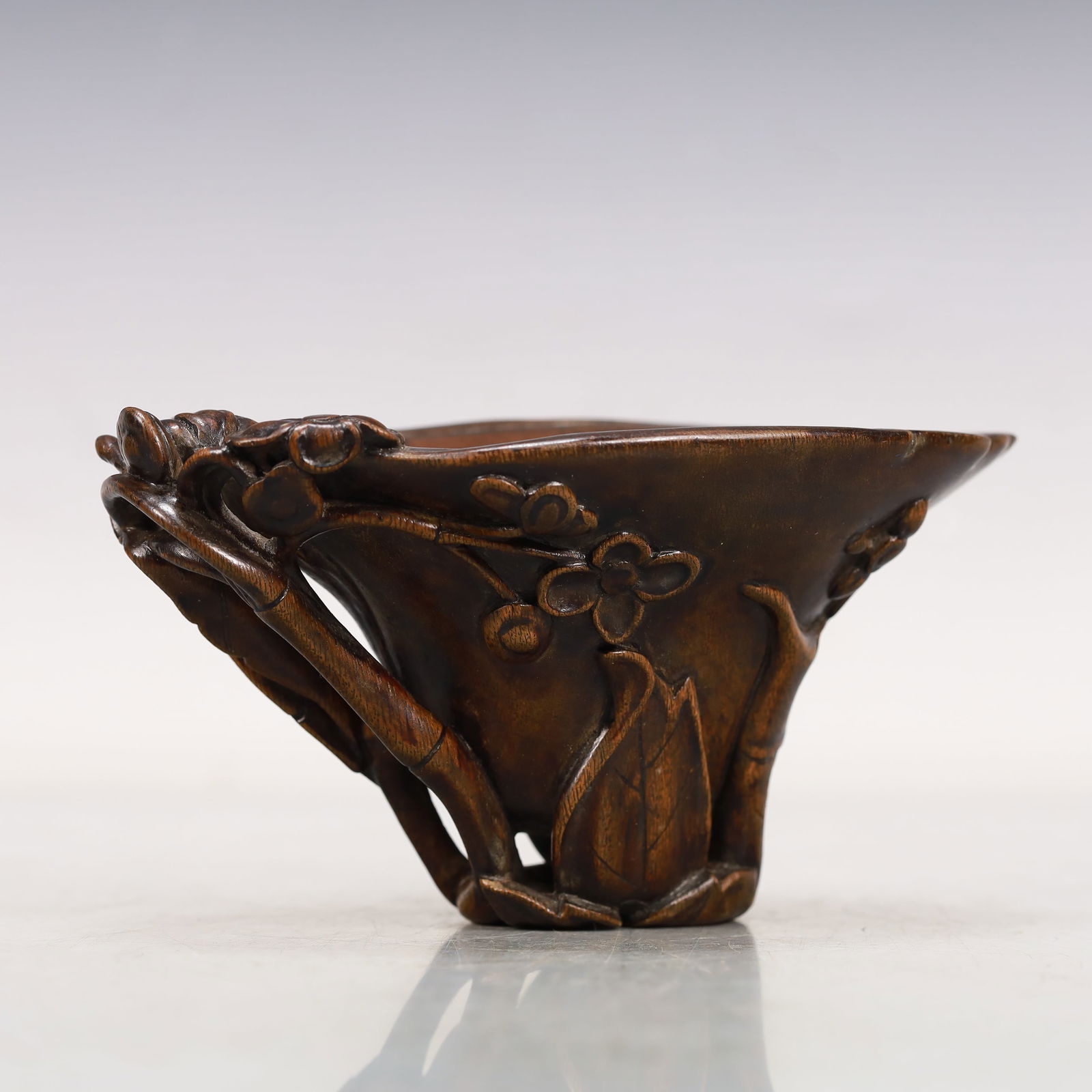 A Brilliant Eaglewood 'Flower' Cup - 4