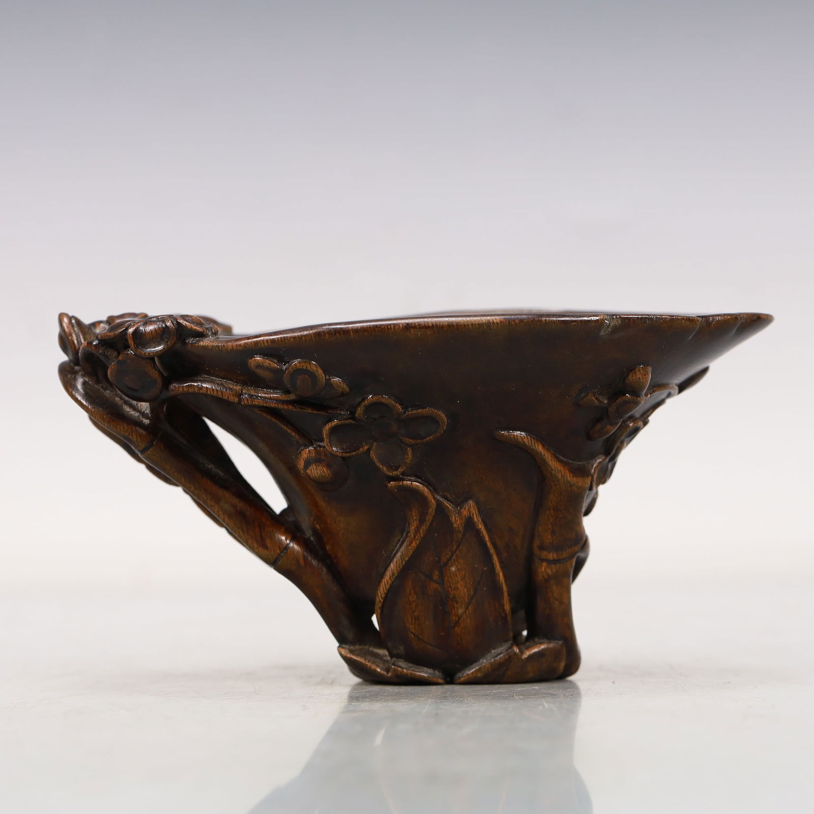 A Brilliant Eaglewood 'Flower' Cup - 5