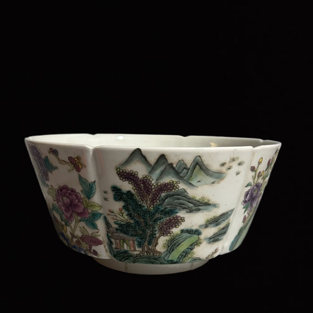 An Exquisite Famille-Rose Flower and Bird Pattern Bowl (1 of 7)
