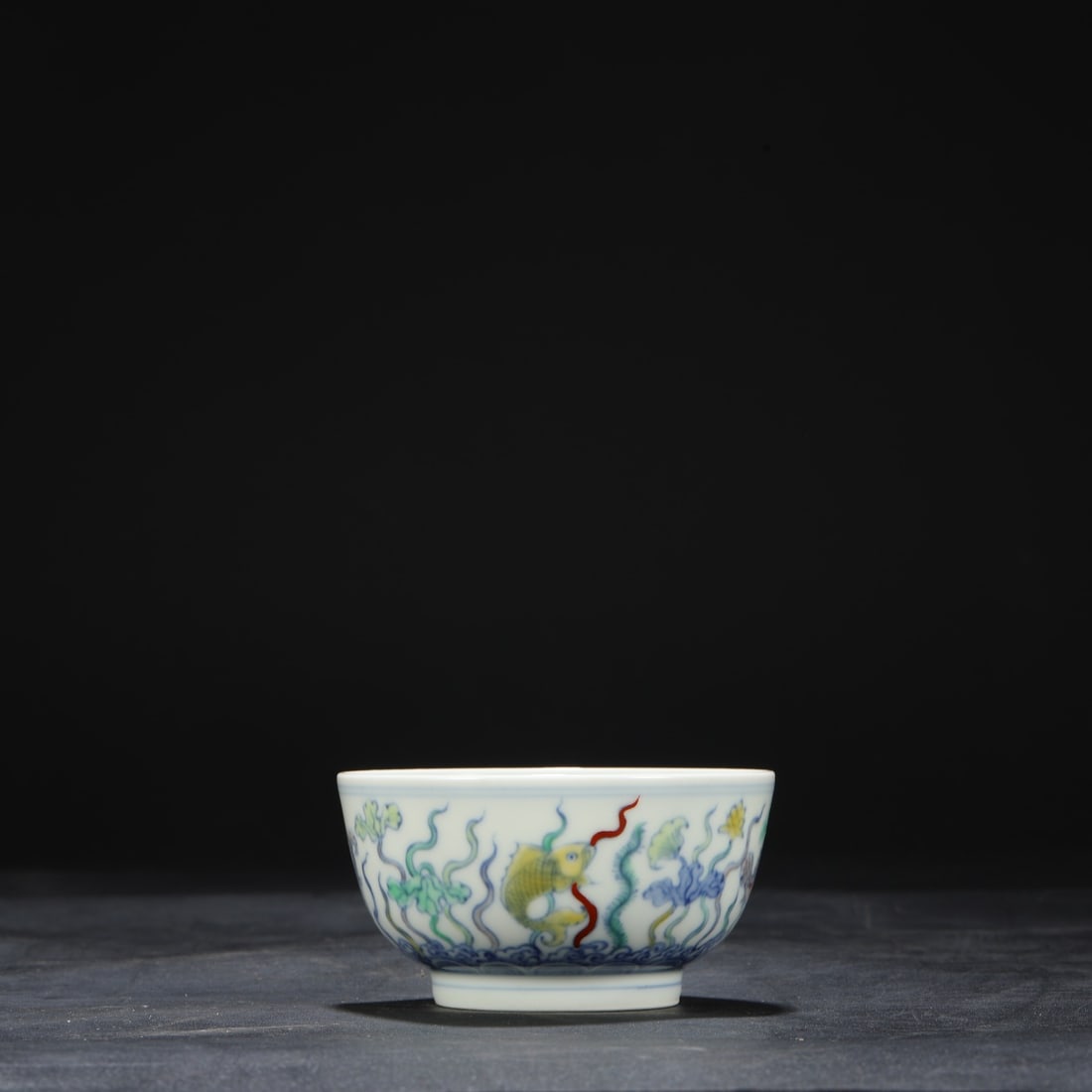 An Exquisite Doucai Hornwort Pattern Cup - 5