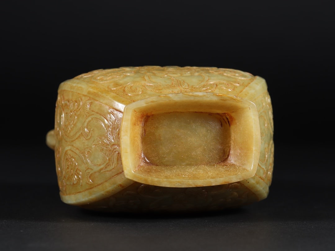 A Fine White Jade Figure Pattern Double-Ears Vase - 9