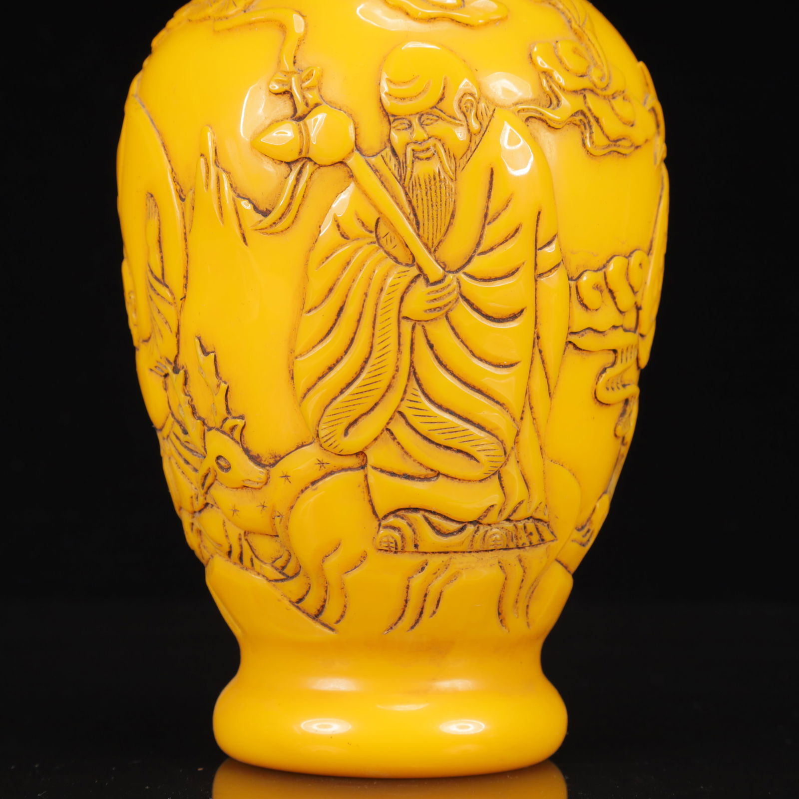 An Exquisite Glass Figure Pattern Vase - 3