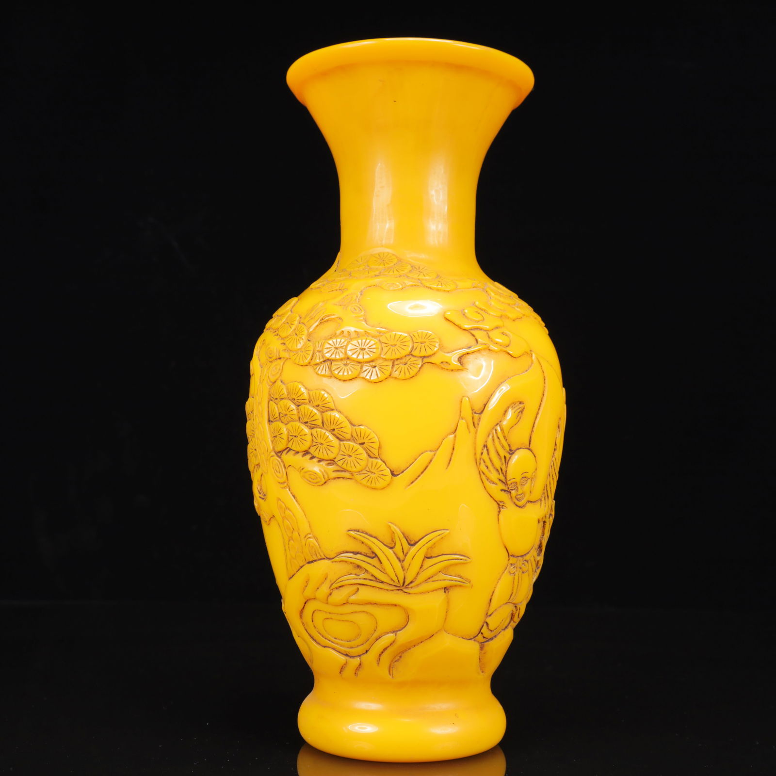 An Exquisite Glass Figure Pattern Vase - 7