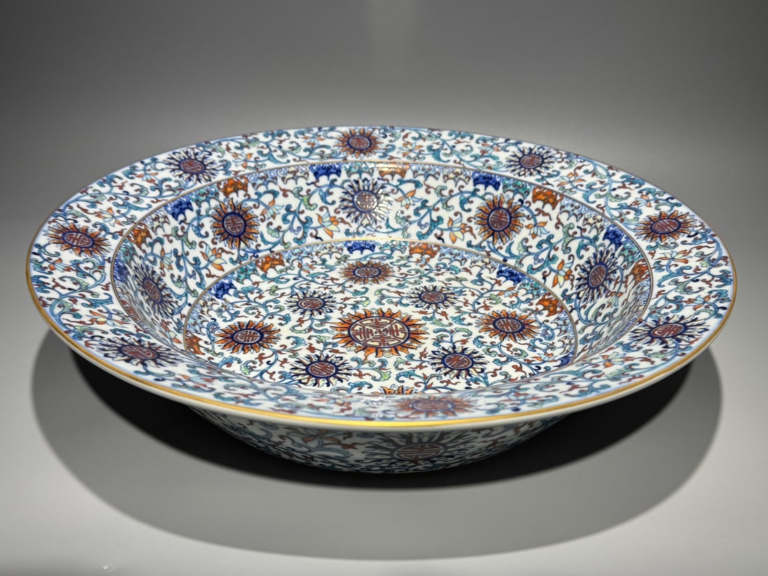 A Huge Doucai Lotus Pattern Plate - 8