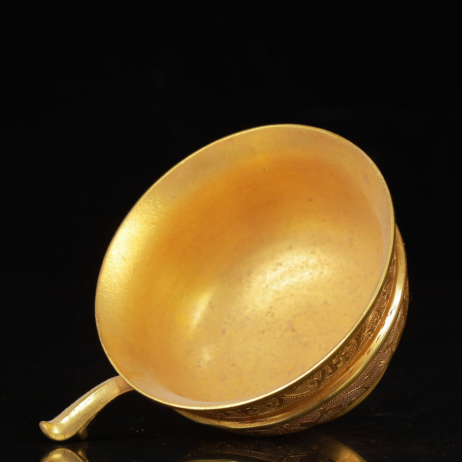 An Exquisite Gilt Bronze Lotus Pattern Cup - 7