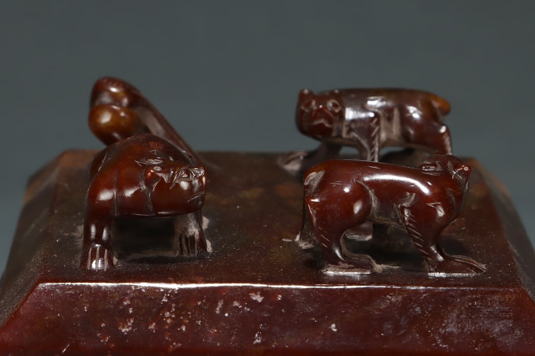 An Exquisite Archaic Jade Beast Pattern Seal - 5