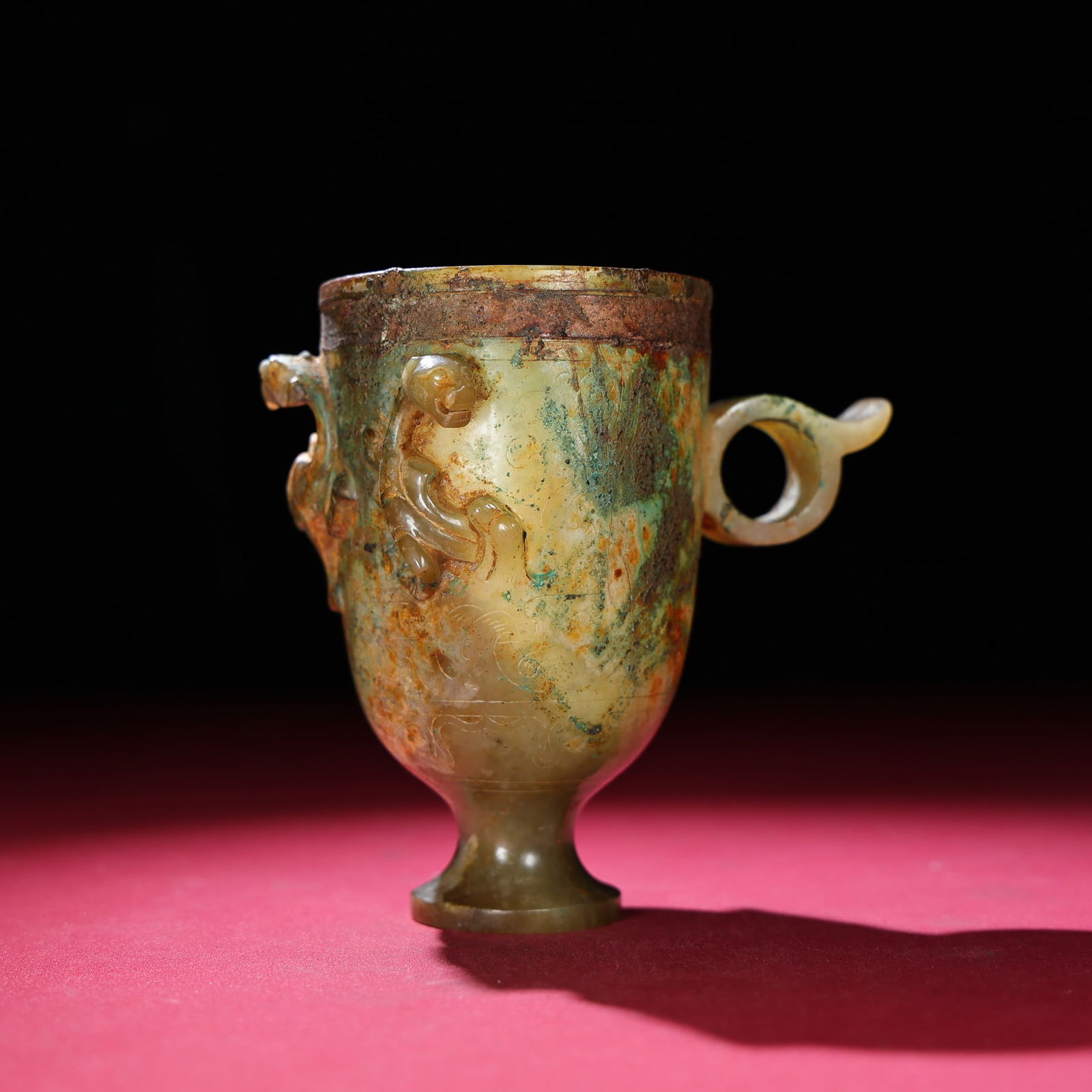 An Exquisite Archaic Jade Chi-Dragon Pattern Cup - 4