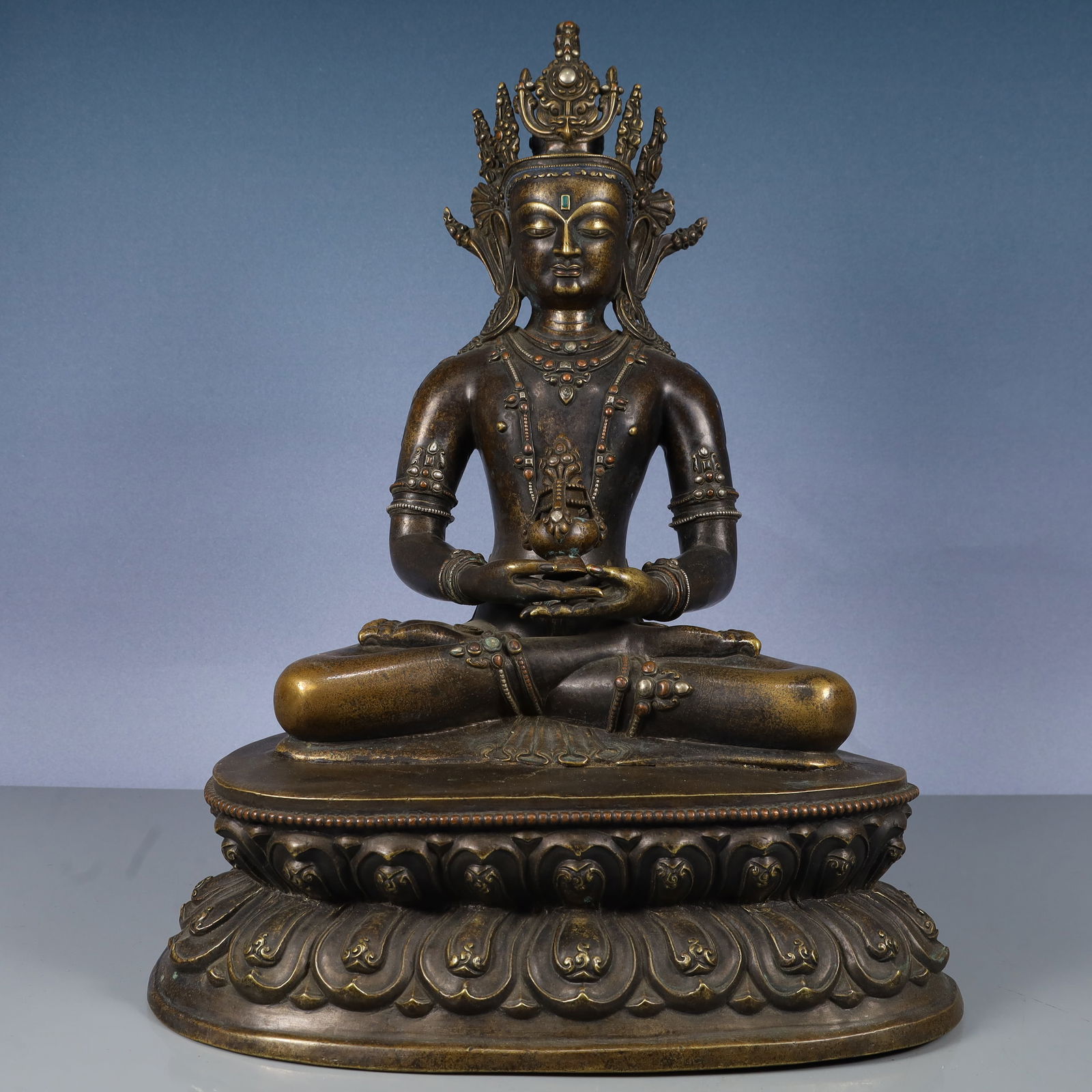 A Solemn Bronze Statue of Tara,Inlaid Gems,With Inscription: A Solemn Bronze Statue of Tara,Inlaid Gems,With Inscription,Qing Dynasty, China,Size:14.6inx11inx19.3in,Weight:15400g 