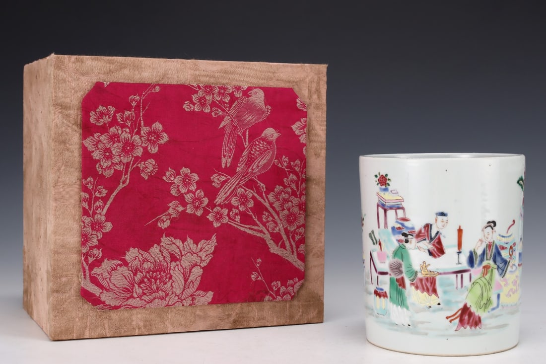 An Exquisite Famille-Rose Character and Story Pattern Brush Pot: An Exquisite Famille-Rose Character and Story Pattern Brush Pot,Qing Dynasty, China,Size:5.5inx4.9in 