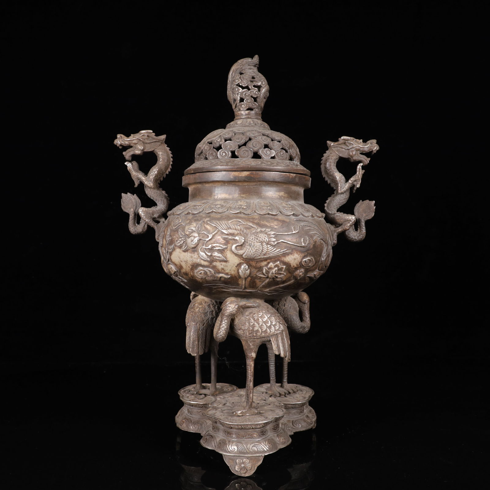An Exquisite Silver-plated Crane Pattern Dragon Pattern Beast Legs Censer: A Huge Silver-plated Crane Pattern Dragon Pattern Beast Legs Censer,Ming Dynasty,China,Xuande Four-Character Mark,Size:10.6inx6.7inx15.7in,Weight:4300g 镀银仙鹤纹龙