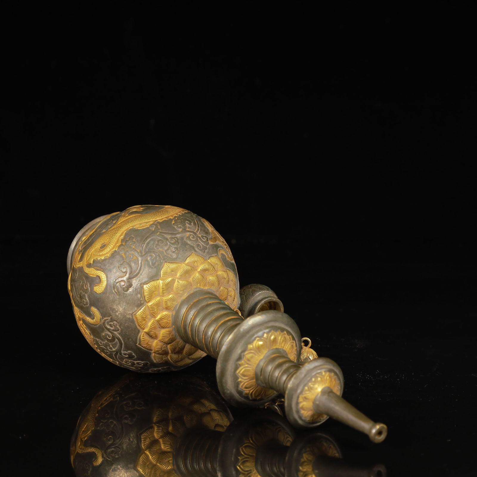 An Exquisite Gilt Silver Dragon Pattern Vase - 13