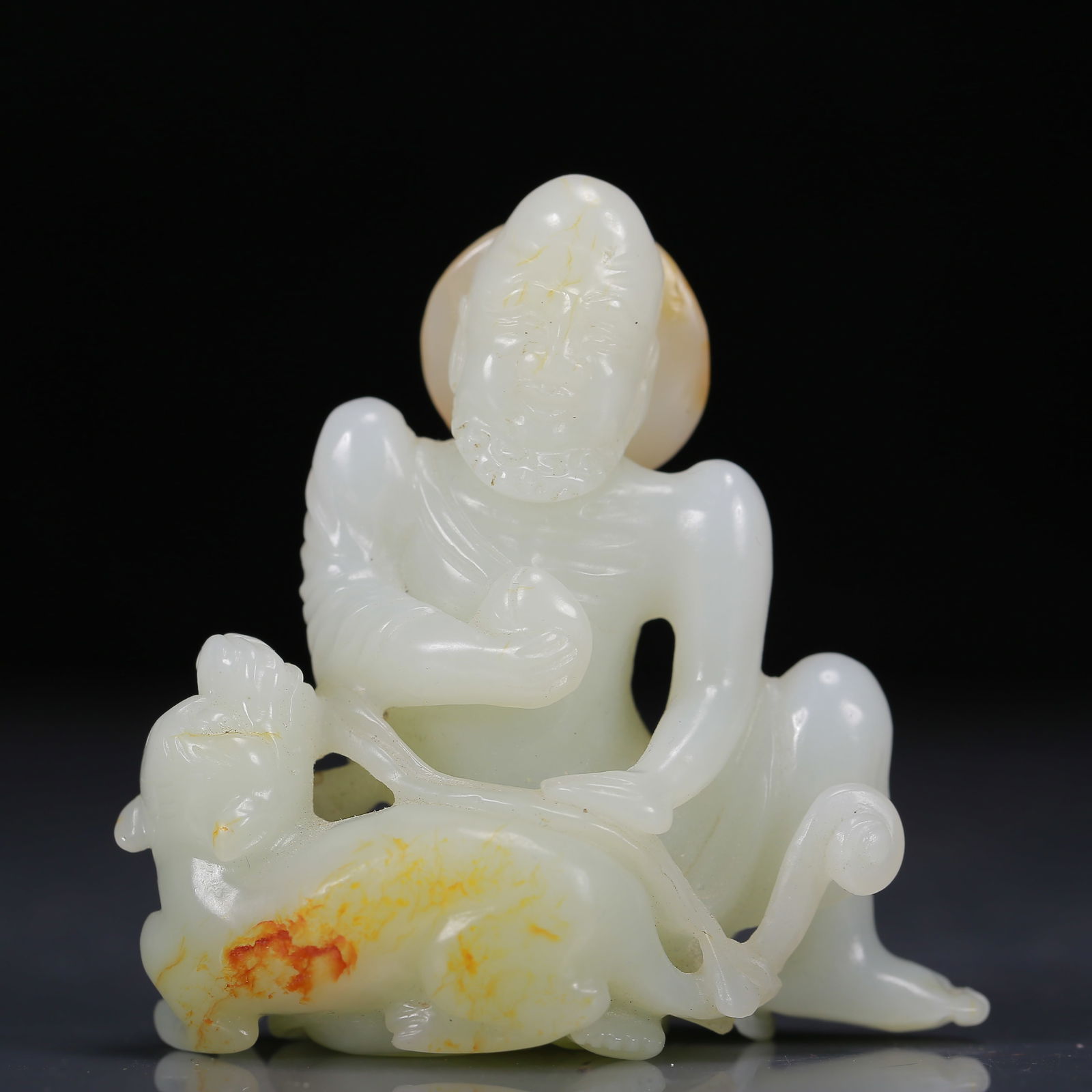 An Exquisite White Jade Arhat Ornament: An Exquisite White Jade Arhat Ornament,Qing Dynasty, China,Size:2.6inx1.4inx2.6in,Weight:115g 白玉罗汉摆件，清代