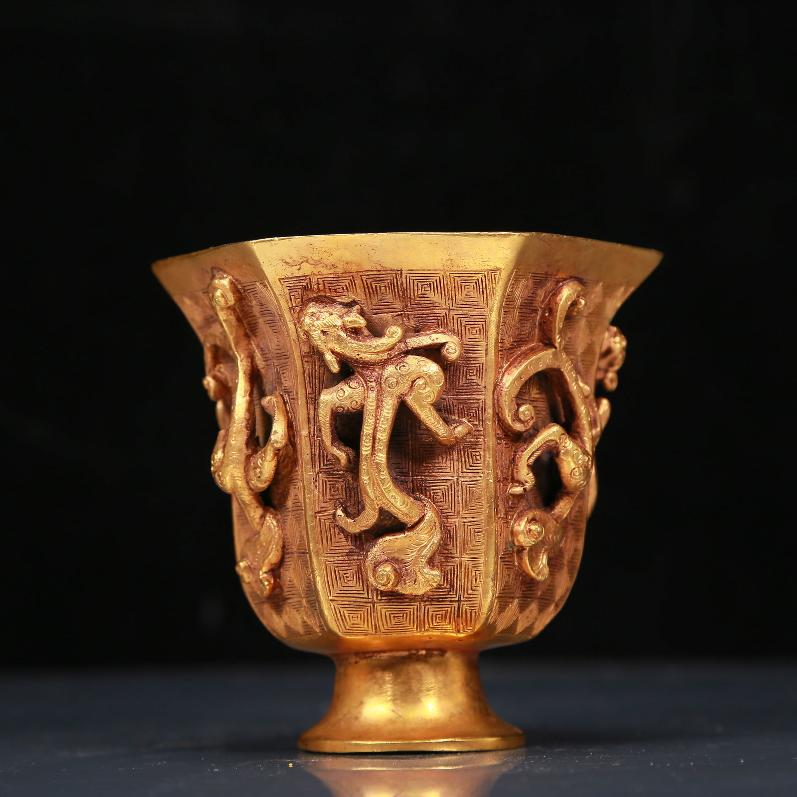An Exquisite Silver Gilt Chi-Dragon Pattern Cup - 2