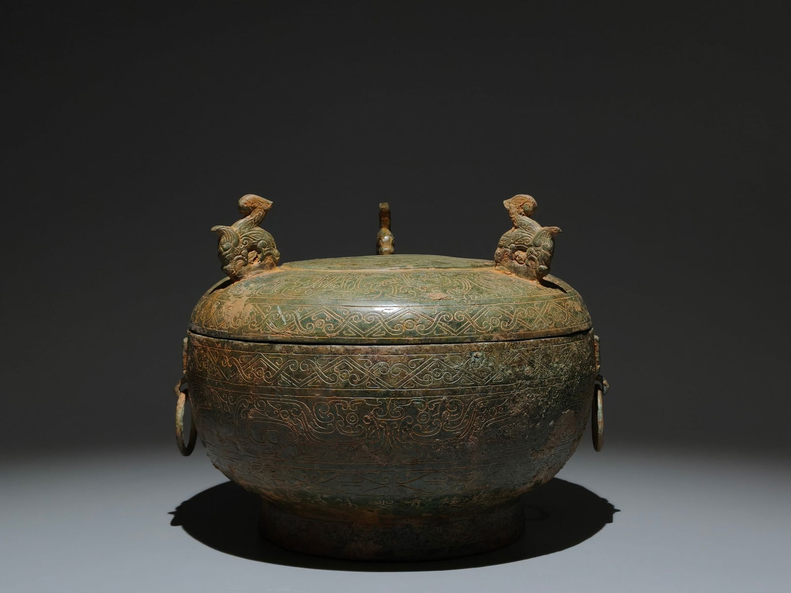An Archaic Bronze Auspicious Cloud Pattern Box - 5