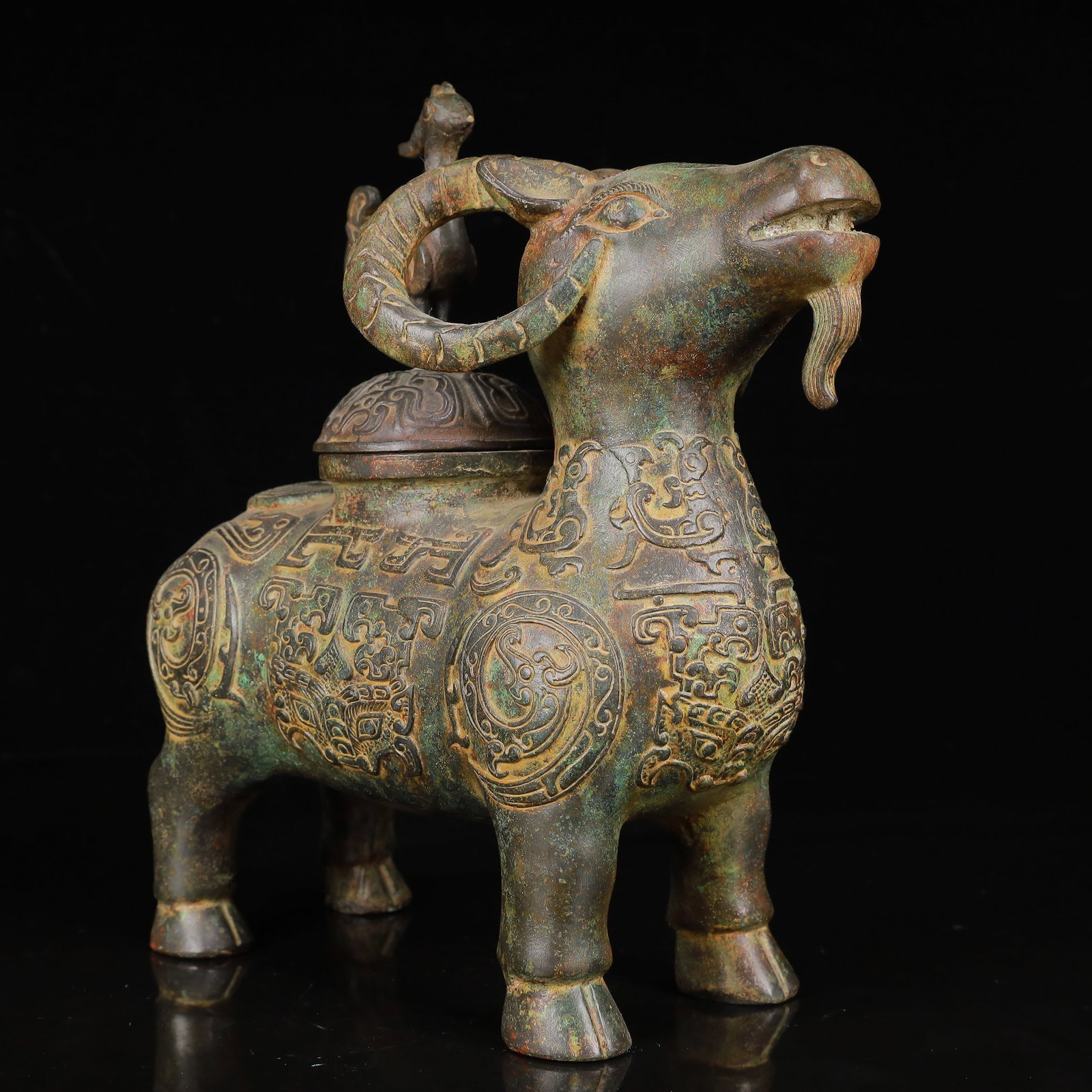 An Archaic Bronze Dragon Pattern Sheep Pot - 11