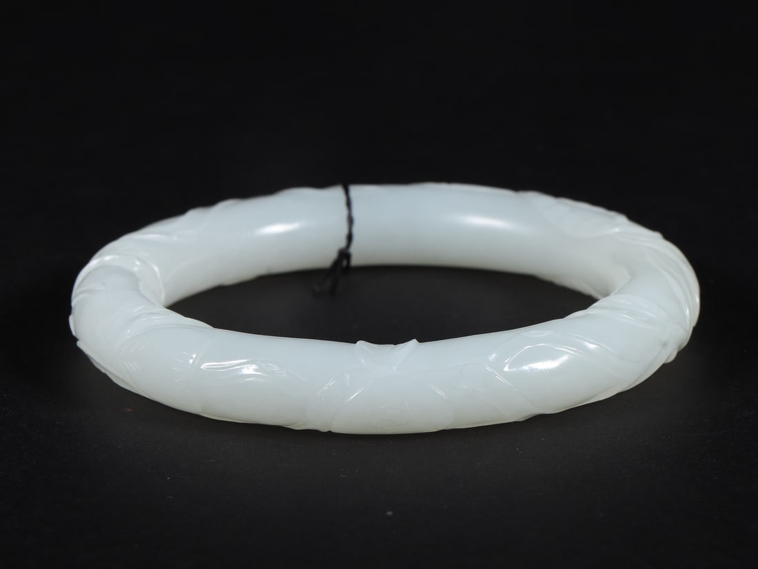 An Exquisite White Jade Bamboo Pattern Bracelet - 2