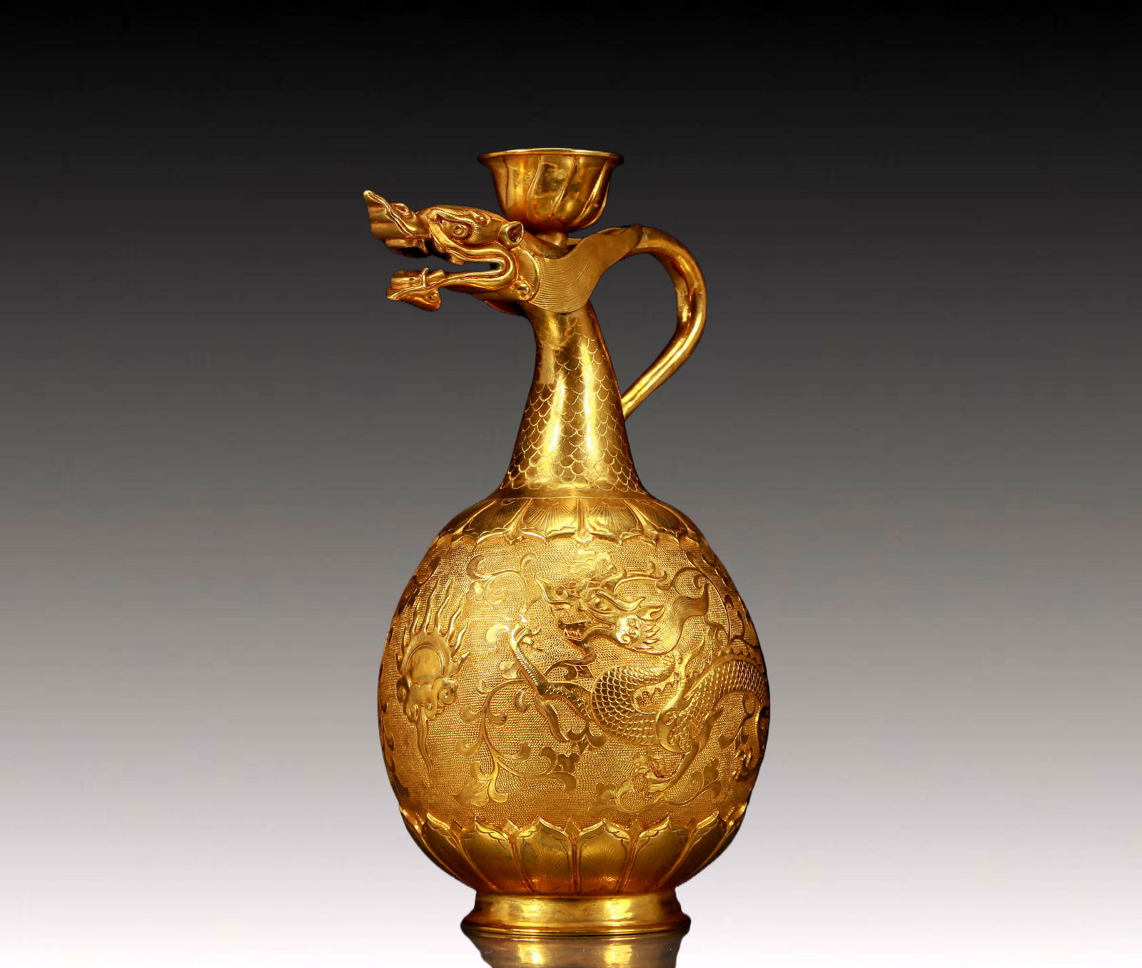 An Exquisite Gilt Bronze Dragon Pattern Ewer - 4
