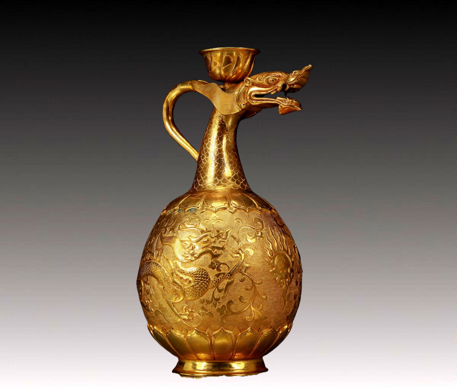 An Exquisite Gilt Bronze Dragon Pattern Ewer - 6