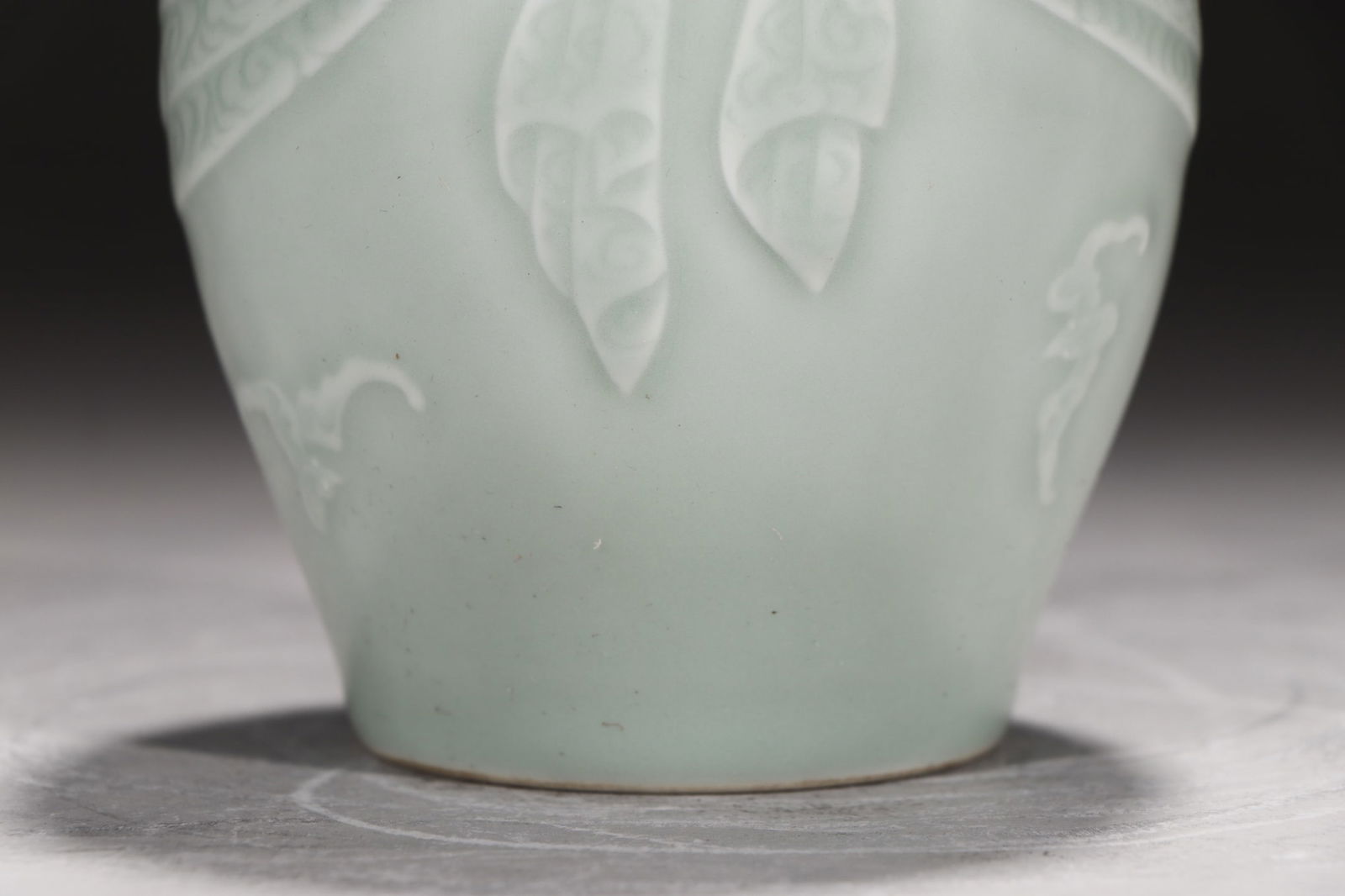 An Exquisite Celadon Glazed Bats Pattern Jar with Cover - 3