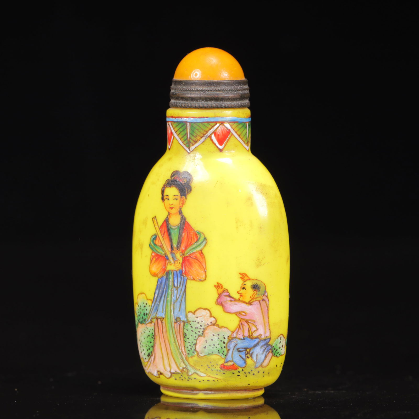 An Exquisite Glass Figure Pattern Snuff Bottle - 2