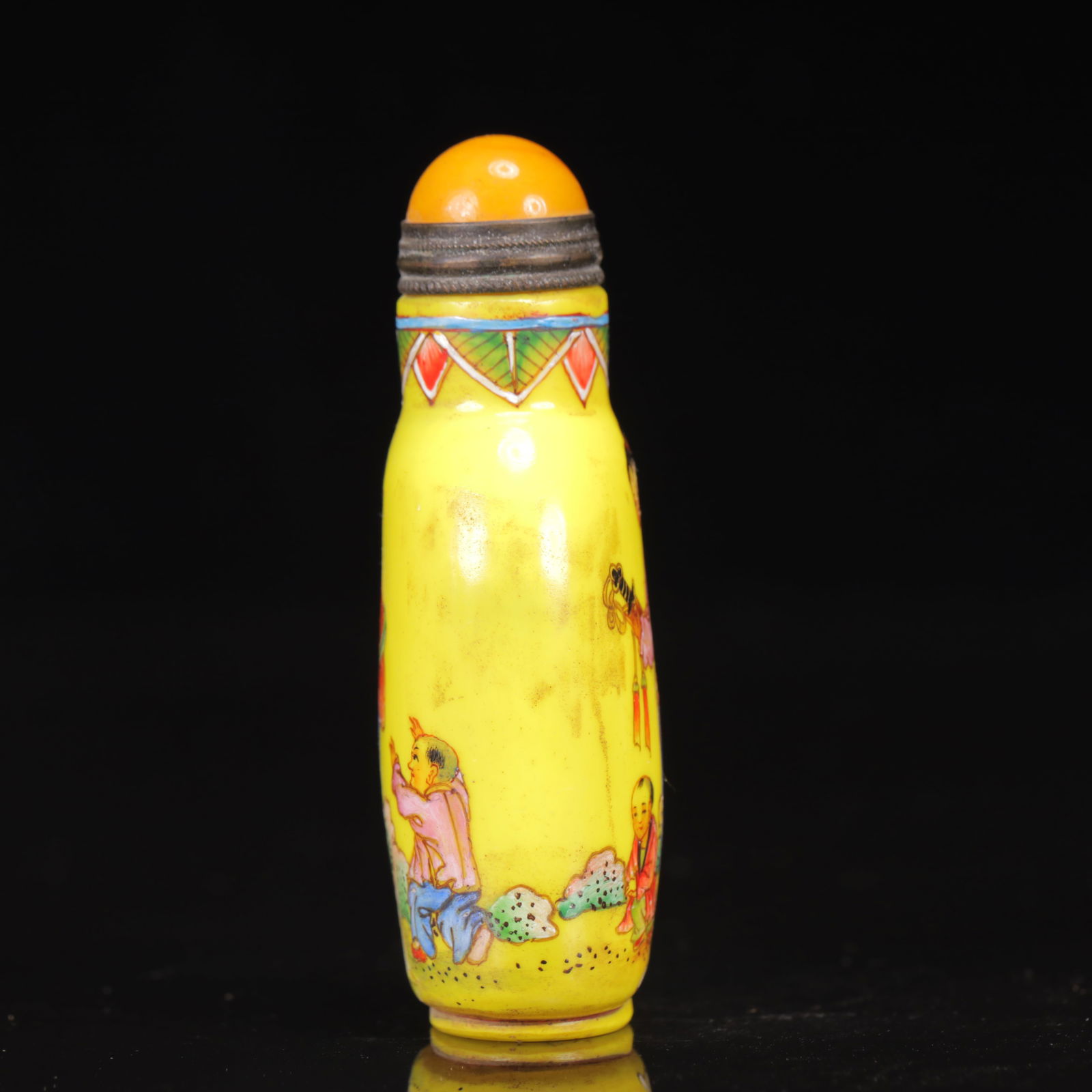An Exquisite Glass Figure Pattern Snuff Bottle - 3