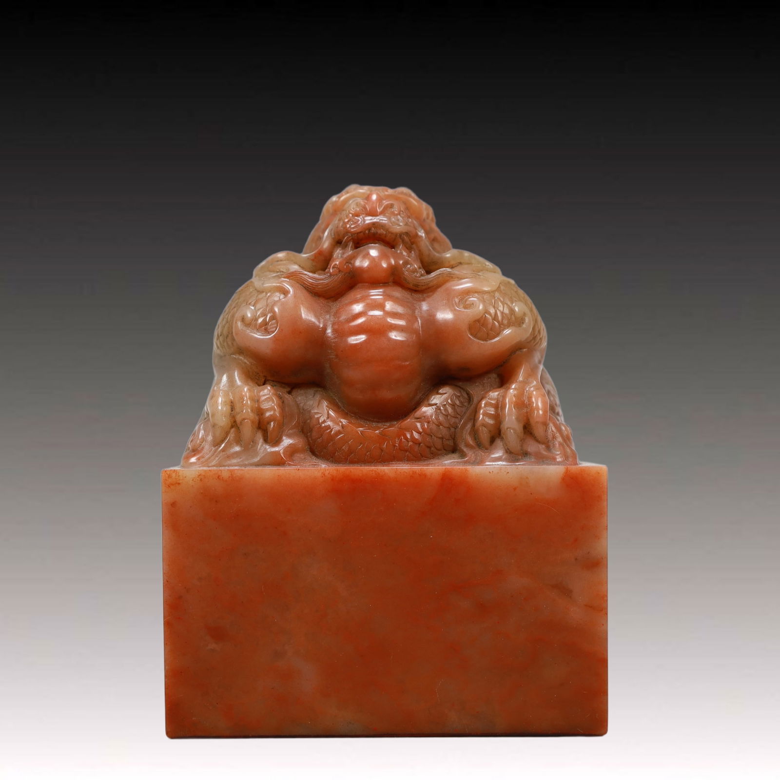 An Exquisite Shoushan Stone Dragon Pattern Seal: An Exquisite Shoushan Stone Dragon Pattern Seal,Qing Dynasty, China,Qianlong Six-character Mark,Size:3.3inx4.7in,Weight:1350g 