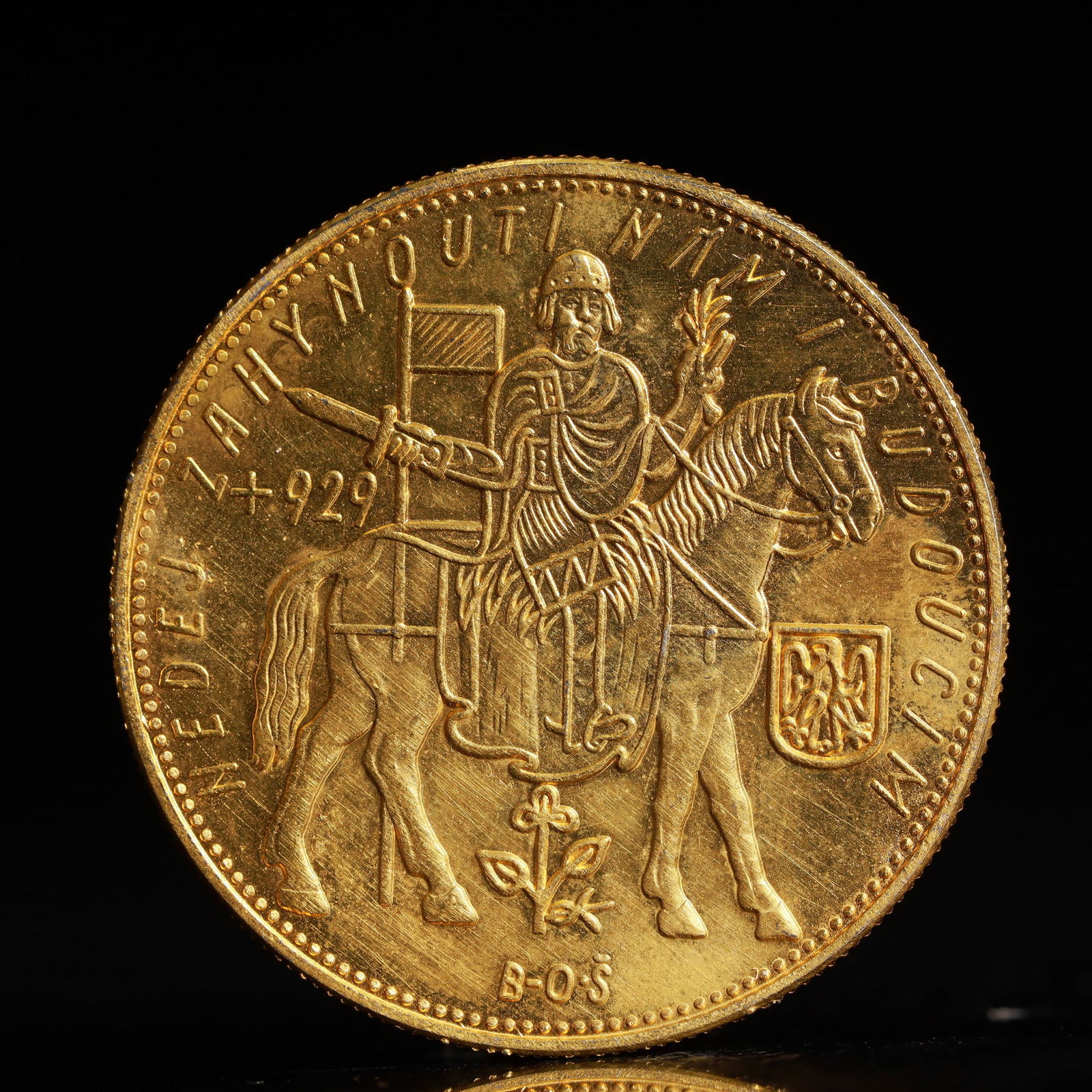 Czechoslovakia 10 Ducats Gold Coin: Czechoslovakia 10 Ducats Gold Coin, Size:1.7in, Weight:37g