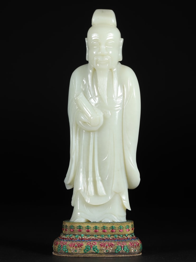 A Fine White Jade Statue of Figure: A Fine White Jade Statue of Figure ,Qing Dynasty, China,Size:2.5inx1.5inx7.4in Weight:618g 白玉人物像,中国清代