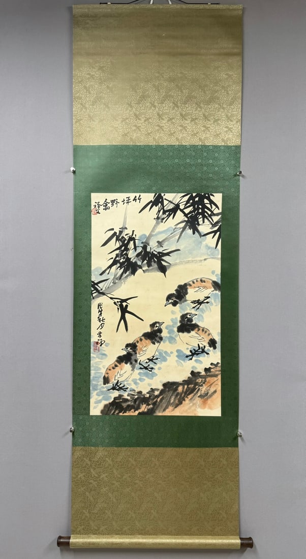 A Chinese Vertical Scroll Ink Painting of Flower and Bird on Paper: A Chinese Vertical Scroll Ink Painting of Flower and Bird on Paper,Li Kuchan,Size:32.7inx18.9in 