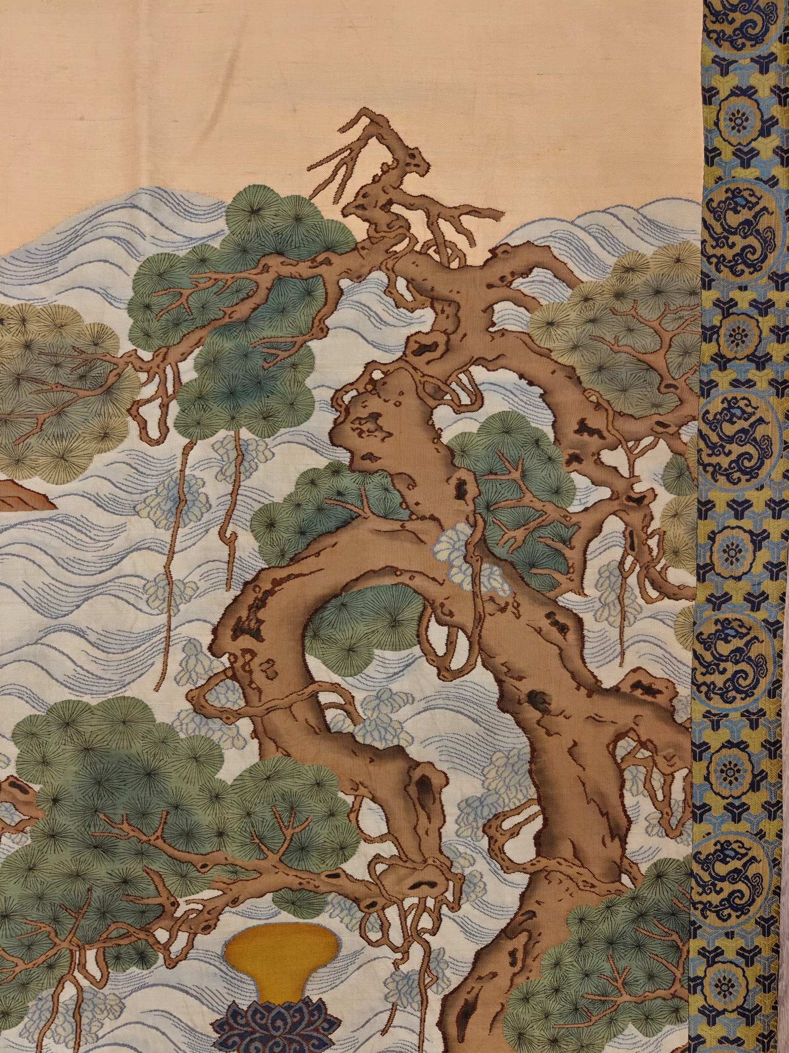 An exquisite kesi landscape figure - 8