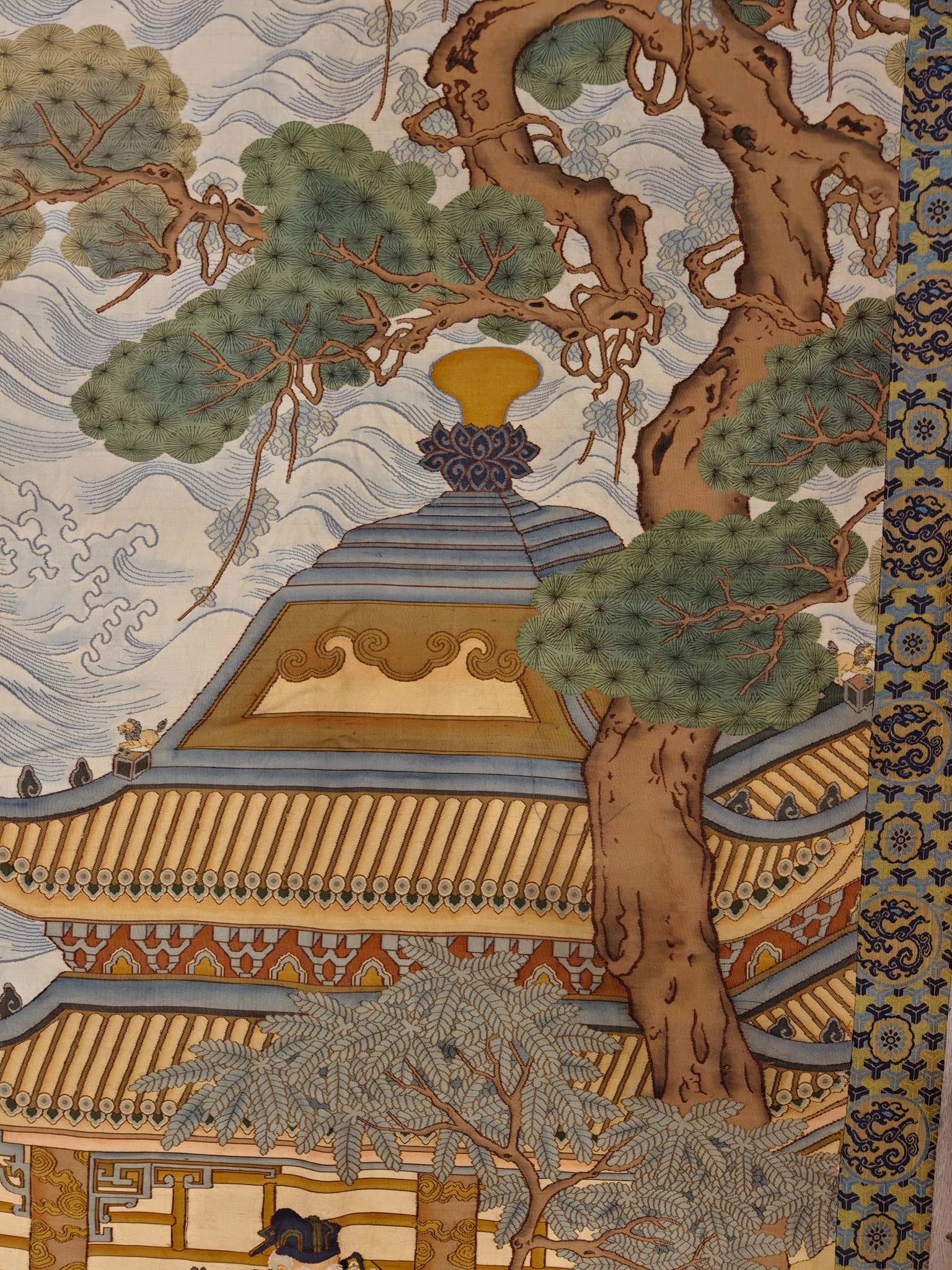 An exquisite kesi landscape figure - 9