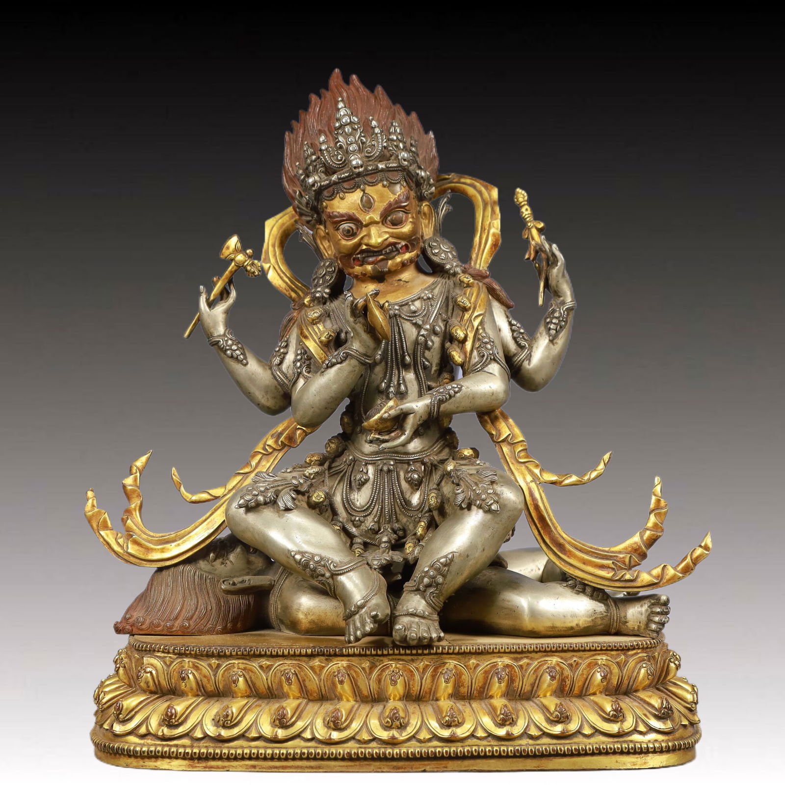 A Solemn Gilt Bronze Statue of Vajrasattva: A Solemn Gilt Bronze Statue of Vajrasattva, Ming Dynasty, China, Yongle Six-character Mark, Size:10.2inx5.9inx12.6in, Weight:8350g 