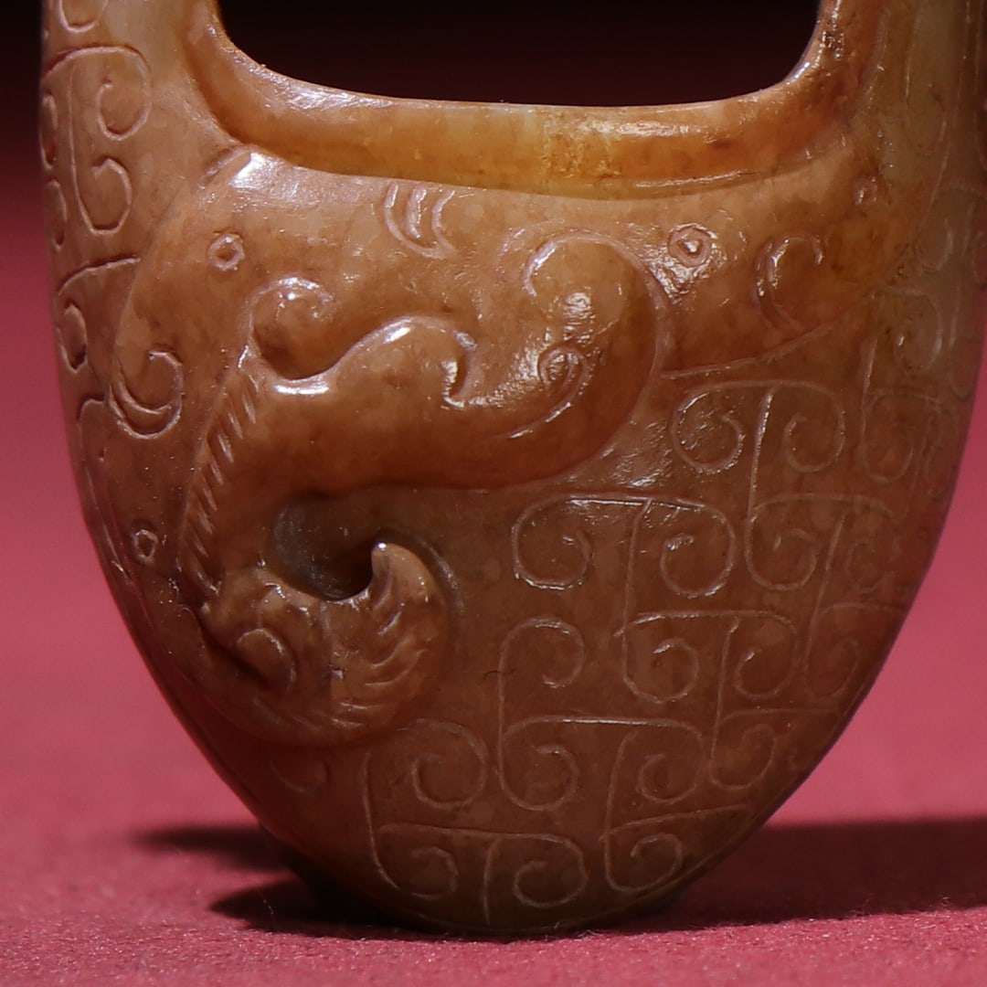 An Exquisite White Jade Deer Pattern Pendant - 3