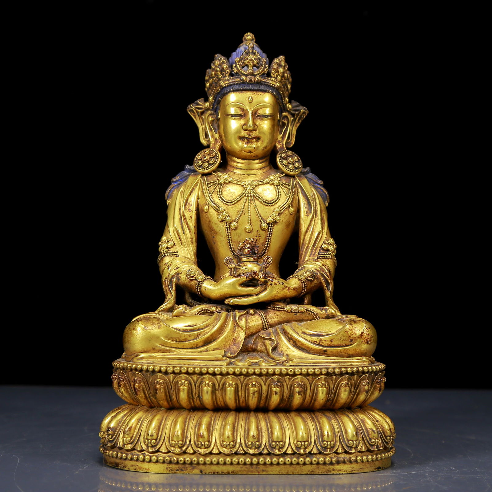 A Solemn Gilt Bronze Statue of Amitayus: A Solemn Gilt Bronze Statue of Amitayus,Ming Dynasty, China,Yongle Six-character Mark,Size:5.9inx4.3inx9.1in,Weight:2370g 