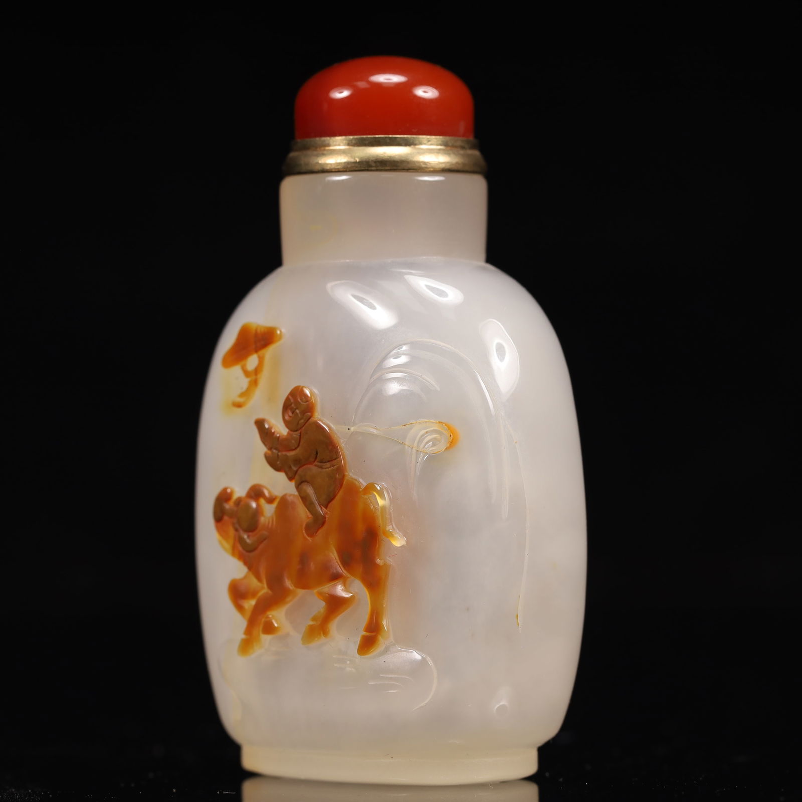 An Exquisite Agate Figure and Buffalo Pattern Snuff Bottle - 2