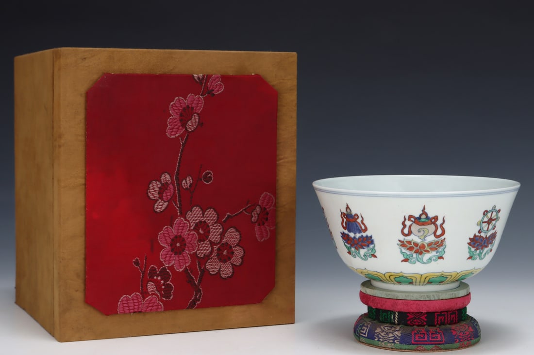 An Exquisite Doucai Eight Treasures Pattern Bowl (1 of 8)