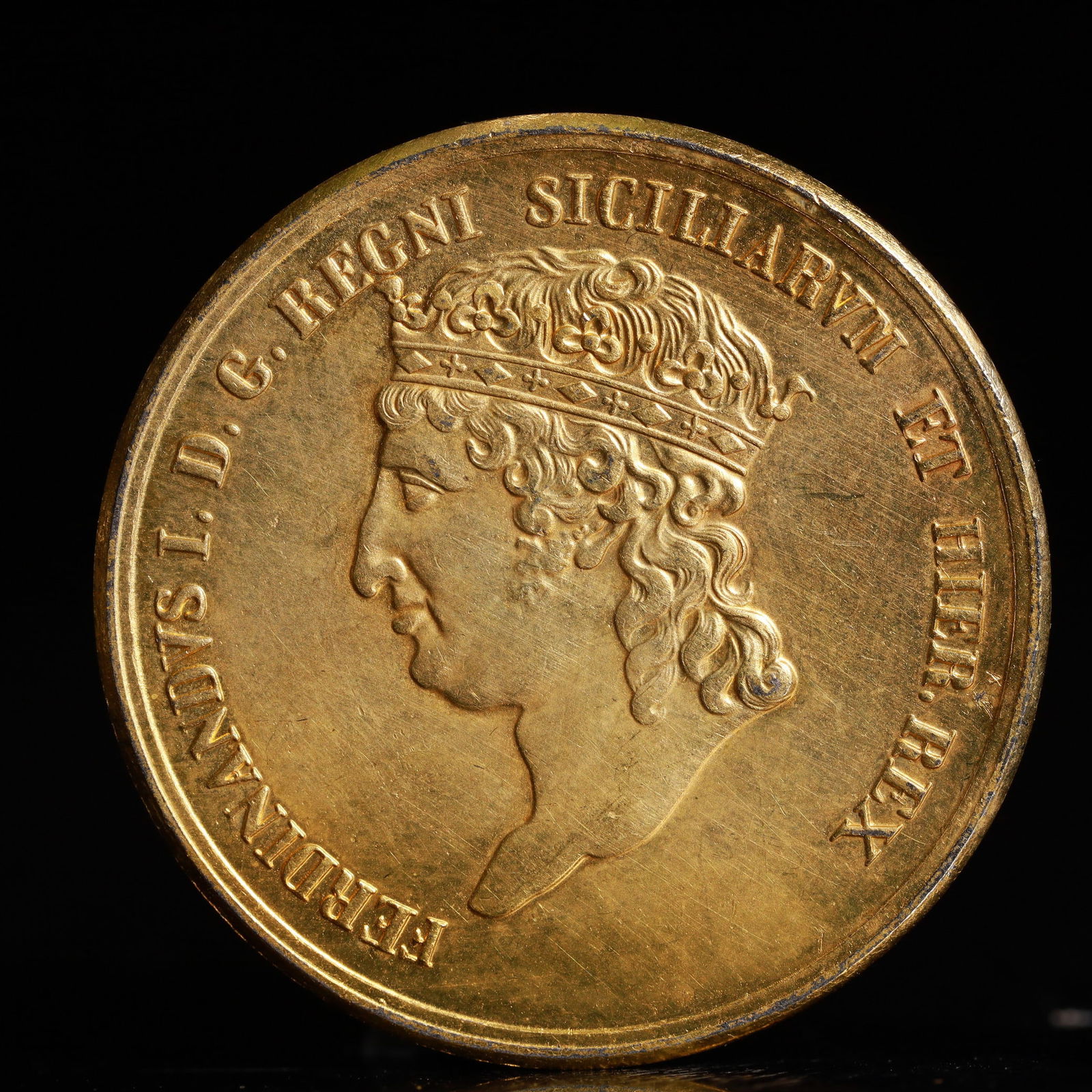 1818 Ducats Gold Coin: 1818 Ducats Gold Coin, Size:1.4in, Weight:33.9g