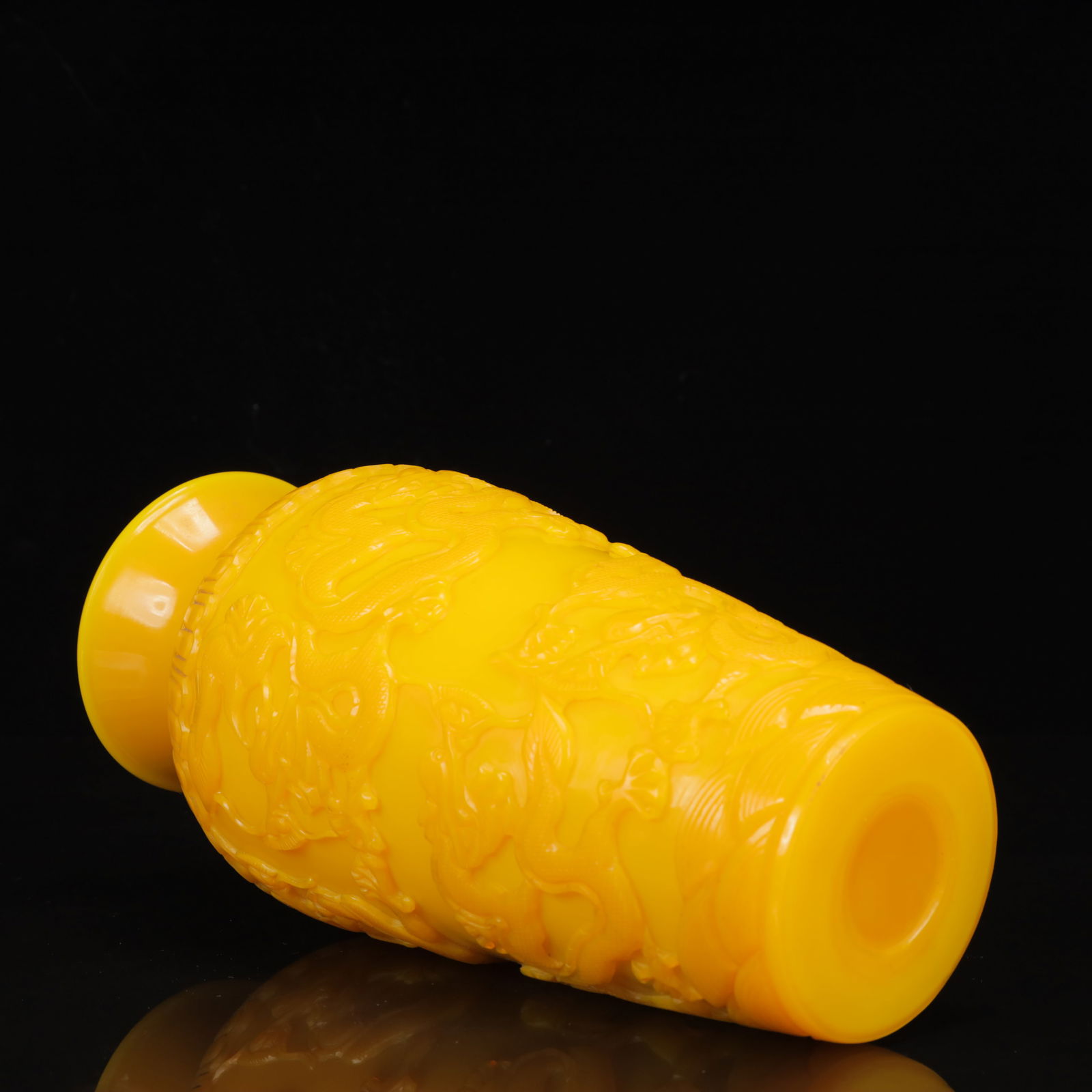 An Exquisite Glass Dragon Pattern Vase - 14